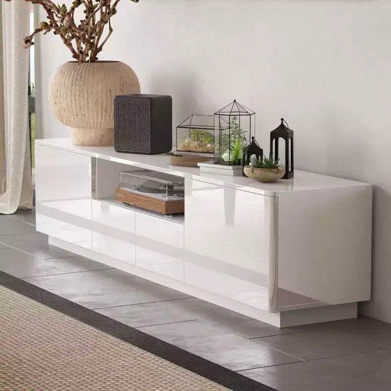 Meuble TV moderne laqué brillant avec tiroirs et bande lumineuse inférieure
