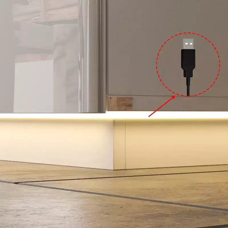 Meuble TV moderne laqué brillant avec tiroirs et bande lumineuse inférieure