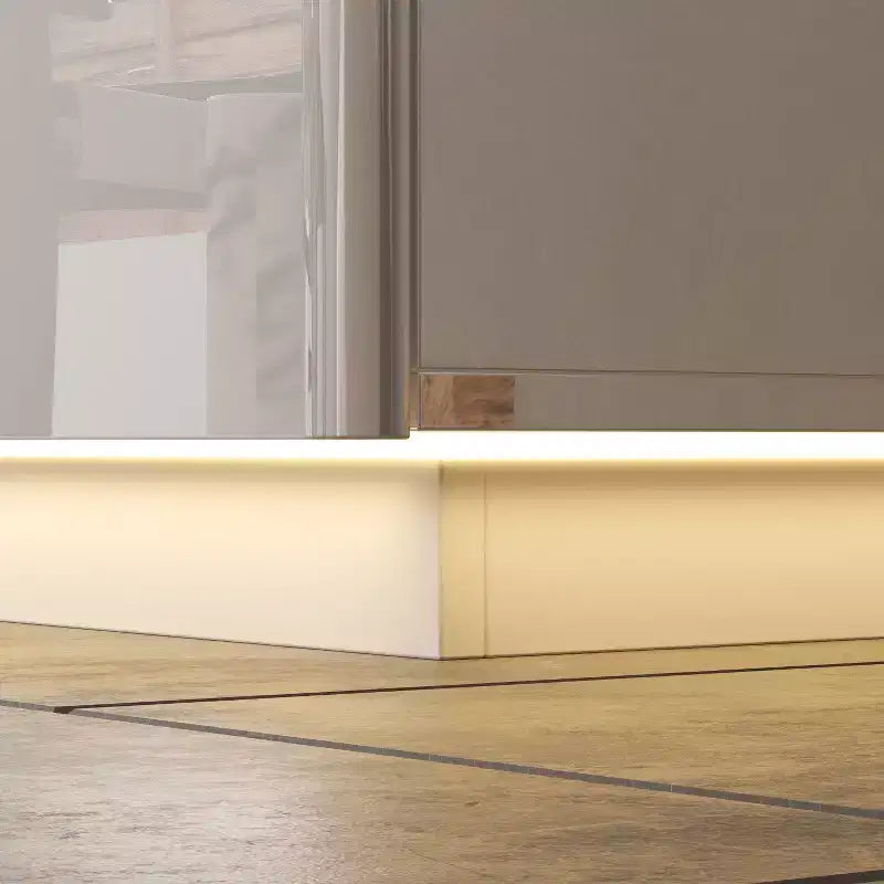Meuble TV moderne laqué brillant avec tiroirs et bande lumineuse inférieure