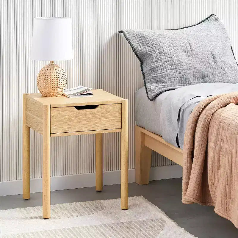 Table de chevet scandinave naturelle